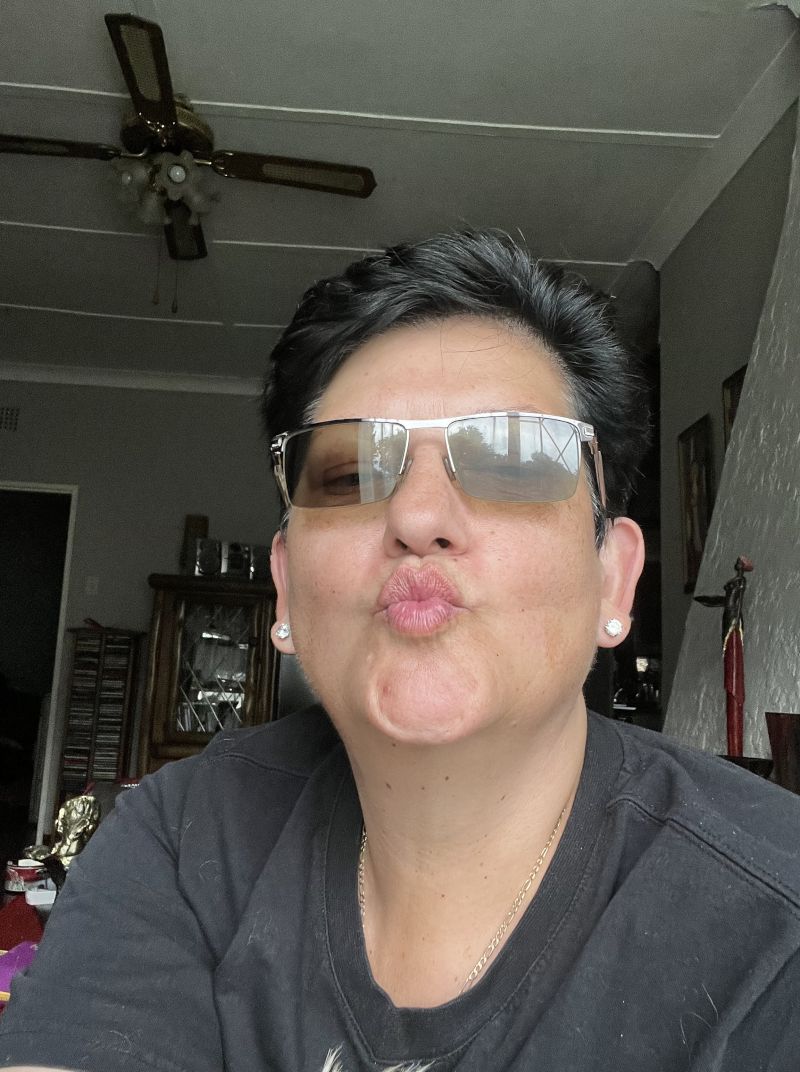 Riana_removed_